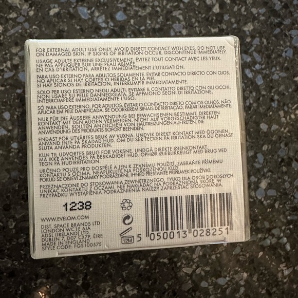 Full Size Eve Lom Moisture Cream, Sealed in box! New! - Picture 5 of 8